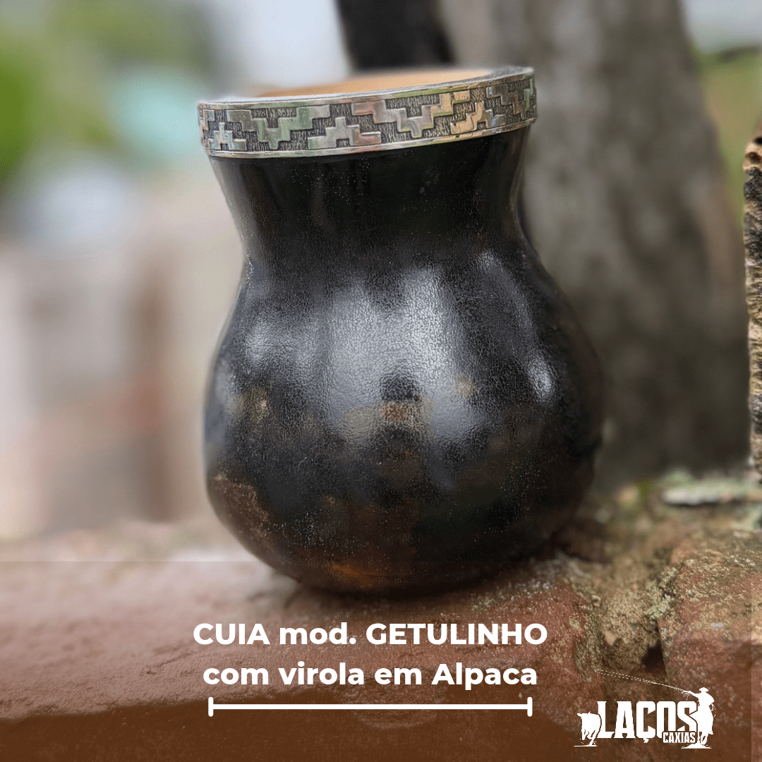 Cuia modelo Getulinho com virola em Alpac