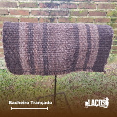 Bacheiro de Lã Trançada